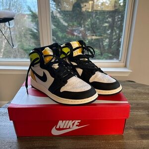Nike Volt Gold Jordan 1
